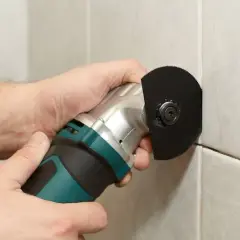 Jak wymienić fugę? Pełny poradnik DIY, by uniknąć błędów