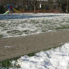 Odśnieżanie podjazdu: Jak zrobić to skutecznie i bezpiecznie?