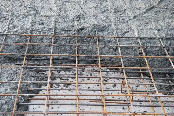 Jaki beton na fundamenty wybrać? C16/20 czy C20/25